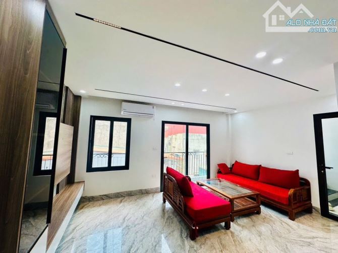 Bán Nhà Tôn Đức Thắng - Đống Đa - Mặt Tiền 7m - Thang Máy DT 35m2 - 2
