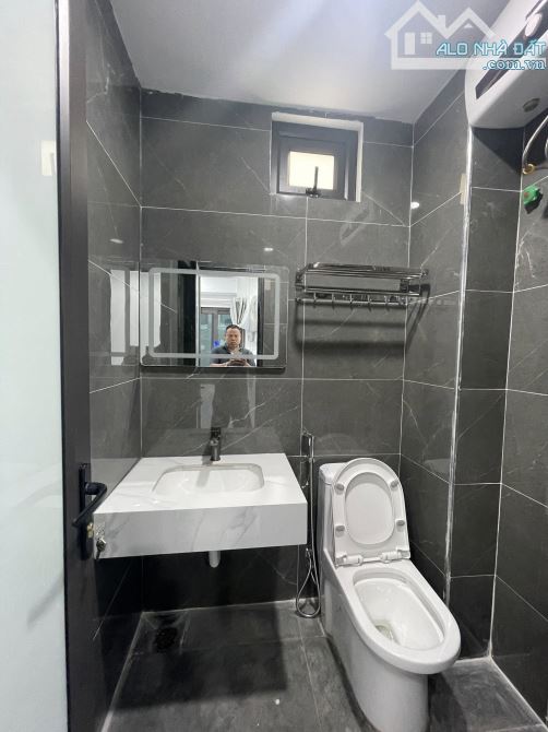 80M RA Ô TÔ TRÁNH , NGÕ NÔNG THOÁNG RỘNG , BA GÁC ĐỖ CỬA ,KHƯƠNG TRUNG THANH XUÂN 40M2 . - 2
