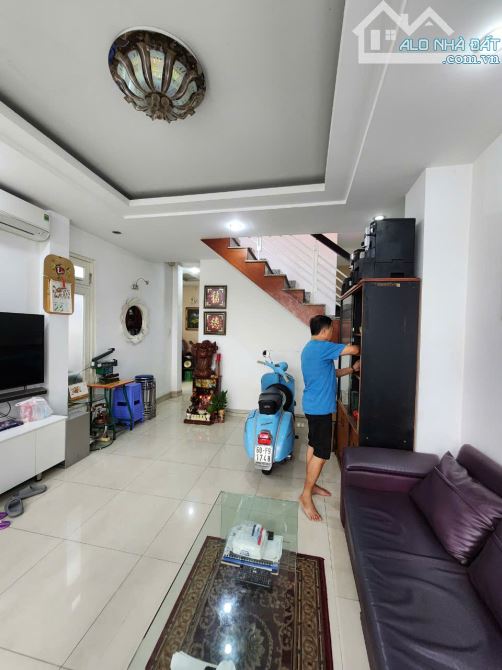 siêu phẩm HXH nhựa 6m đường phan đăng lưu DT 4,1x11,2 CN 50m2 3 tần giá chỉ 10,9 tỷ - 2