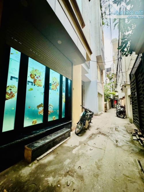 NỞ HẬU - GÓC 3 THOÁNG - GẦN PHỐ - VŨ TRỌNG PHỤNG - PHÙ HỢP XÂY CCMN - 2