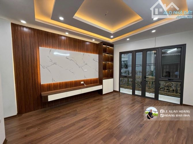 Nhà riêng 5 tầng tại Đường Nguyễn Chính, Tân Mai Có Thang Máy, Ô Tô Vào Nhà - 2