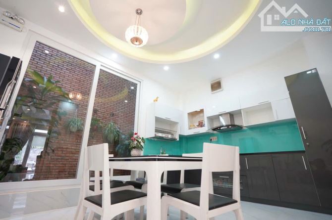CẦN BÁN NHÀ ĐANG CHO THUÊ LÀM HOMESTAY mặt tiền đường nhựa Cổ Loa- Phường 2 - tp Đà Lạt đã - 2