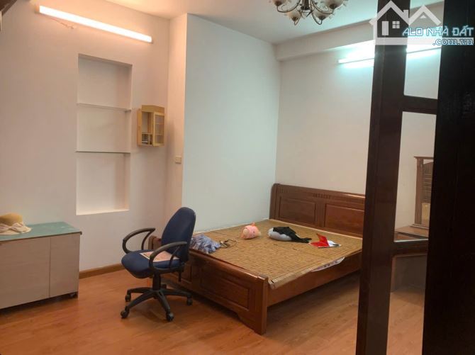 Cho thuê nhà nguyên căn ngõ 360 Xã Đàn, 50m2, 4 tầng, 4 ngủ, 13.5 Triệu KD online, ở gđ - 2