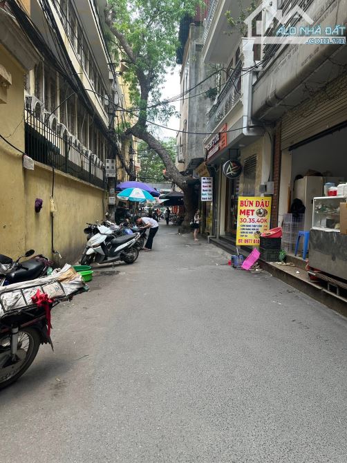 Cực phẩm nhà Nguyễn Trãi 60 m lô góc kinh doanh sầm uất cạnh trường Khoa học xã hội - 2