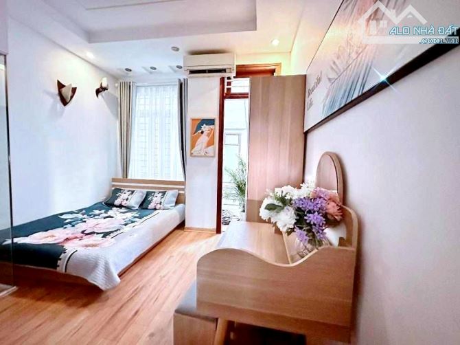 BÁN NHÀ LẠC LONG QUÂN- TÂY HỒ- 5 TẦNG MỚI ĐẸP Ở NGAY- TẦNG 1 PHÒNG KHÉP KÍN- 40M  HƠN 7 TỶ - 2