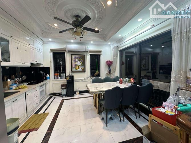 Bán nhà 40m Sài Đồng - Long Biên, lô góc, khu trung tâm sầm uất nhất phường - 2