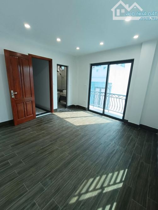 Trần Cung - Lô góc cực thoáng - Ô tô vào nhà - Thang máy - 18.5 tỷ - 2