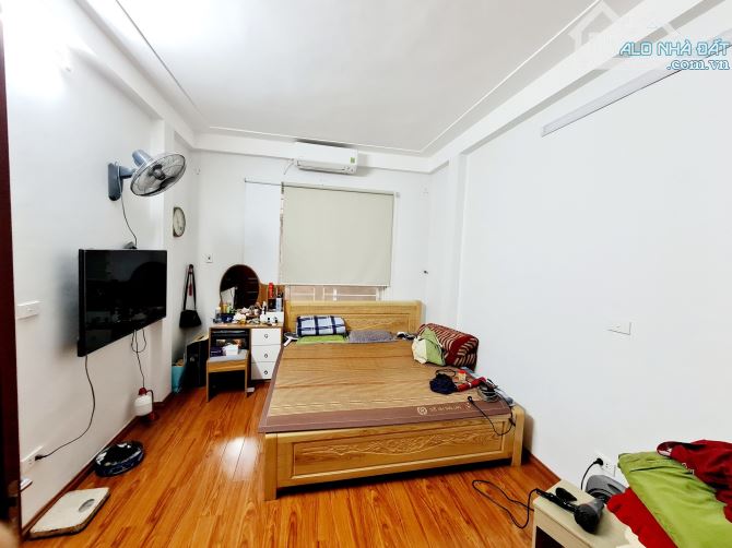 1 nhà ra ô tô, ngõ thông tứ phía, nhà dân xây 5T, DT 36m2m Mt 5m, giá 6,5 tỷ - 2