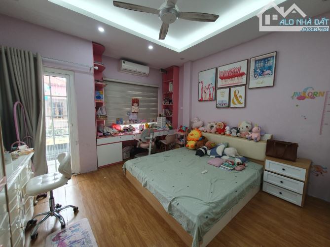 NHÀ ĐẸP NGUYỄN VĂN TRỖI MỖ LAO - 35M2 - GẦN PHỐ - QUANH NHÀ BÃI ĐỖ Ô TÔ RỘNG - 2