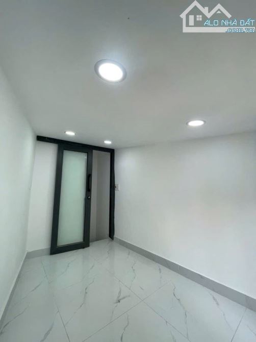 Bán Nhà Hẻm 3m Cách Mạng Tháng Tám, P.13, (Quận 10) 2x3.5, 20m², trệt 2 tầng - 2