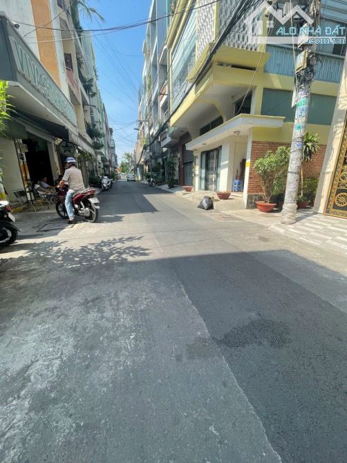 BÁN NHÀ GÓC 2 MẶT TIỀN HXH – CƯ XÁ LỮ GIA, P.15, Q.11 DT: 6x15m | Kết cấu: 5 tầng - 2
