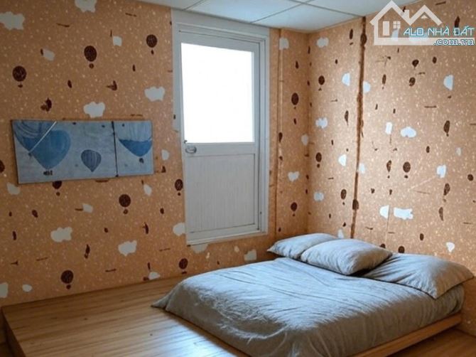 Cho thuê nhà đẹp 2 lầu 2 phòng hẻm Nguyễn Huy Lượng, Bình Thạnh - 2