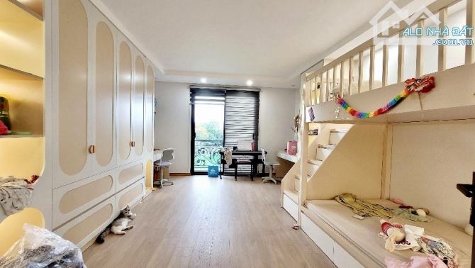 Bán nhà Ngọc Lâm 5 tầng view hồ, công viên, oto tránh giá hơn 12 tỷ - 2