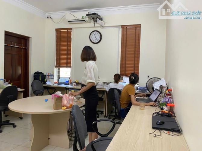 Cho thuê nhà 3 tầng Nguyễn Quý Tân, Liên Bảo, Vĩnh Yên. - 2