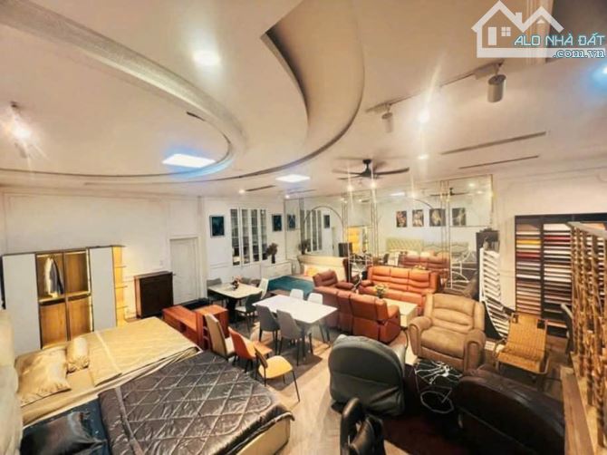 Cho thuê Chính chủ 95 Nguyễn Thị Minh Khai, Quận 1 - DT 20x20m, Giá thuê 78tr TL - 2