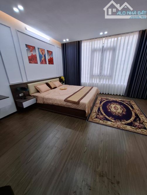 - Bán nhà đường Trần Cung, sát phố, nội thất xịn sò, 36m2, 8 tỷ. - 2