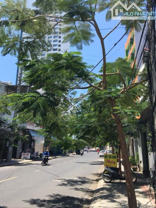 Bán lô đất đẹp 2 mặt đường Dương Hiến Quyền, Phó Đức Chính, ngang gần 8m giá tốt - 2