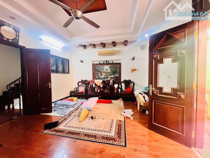 HIẾM Cần bán nhà Nguyễn Chánh, Cầu Giấy, 60m2, KD- Vỉa hè đẹp, 25.8 tỷ - 2