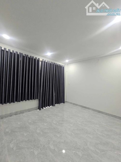 BÁN NHÀ 2 TẦNG MỚI XINH HẺM Ô TÔ LÊ VĂN KHƯƠNG HIỆP THÀNH QUẬN 12 - 2