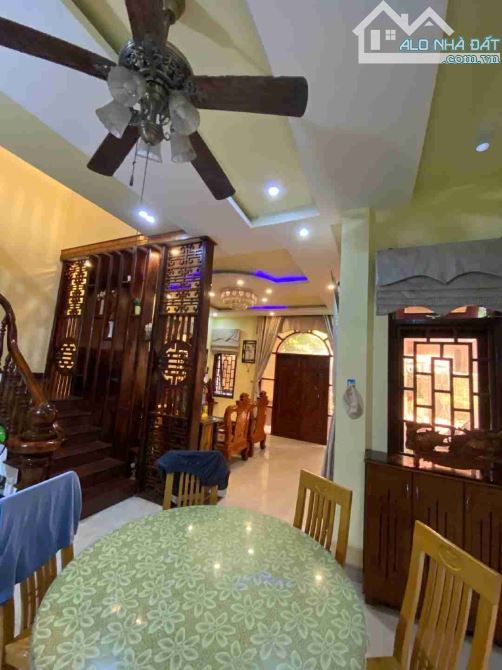CHỈ NHỈNH 7 TỶ XÍ XI CÓ NGAY CĂN BIỆT THỰ DIỆN TÍCH 200M2 SIÊU ĐỈNH - 2
