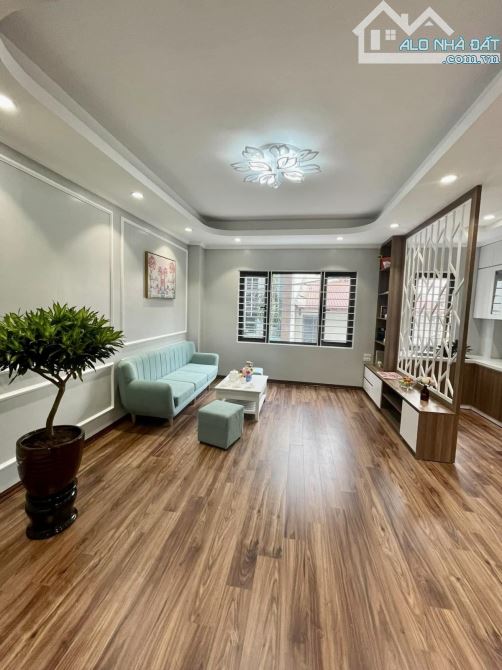 Bán mặt phố Lê Văn Linh Hoàn Kiếm Dt 120 m2 7 tầng mt 10 m Giá 139 tỷ lh Huyền 7X - 2