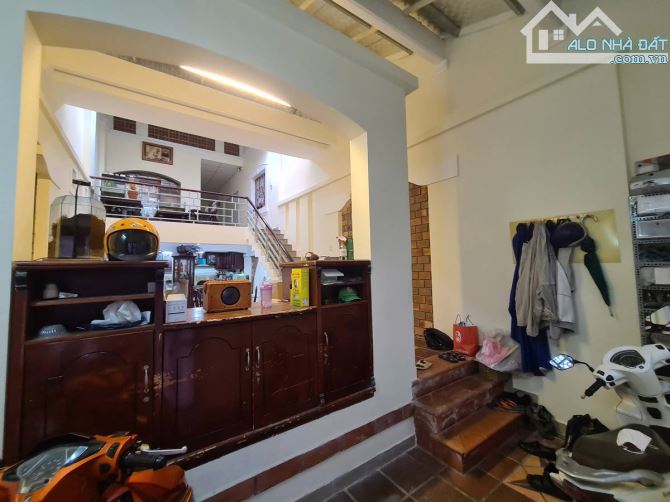 BIỆT THỰ 3 MẶT TIỀN – THÀNH THÁI, P14, QUẬN 10 – DT 122M² – SỔ VUÔNG – 23.5  TỶ TL - 2