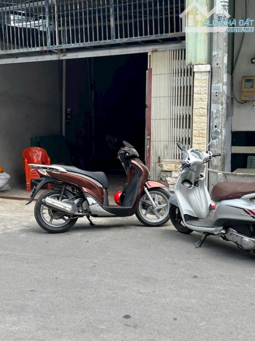 Nhà C4 Mặt hẻm 7m cách  Lê Đức Thọ 100m 5x20 chỉ 7,89 tỷ - 2