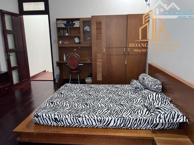 BÁN NHÀ 3 MÊ MẶT TIỀN LÊ ĐẠI HÀNH. DT: 4,2 x 18M. GIÁ: 8 TỶ 990 TRIỆU - 2