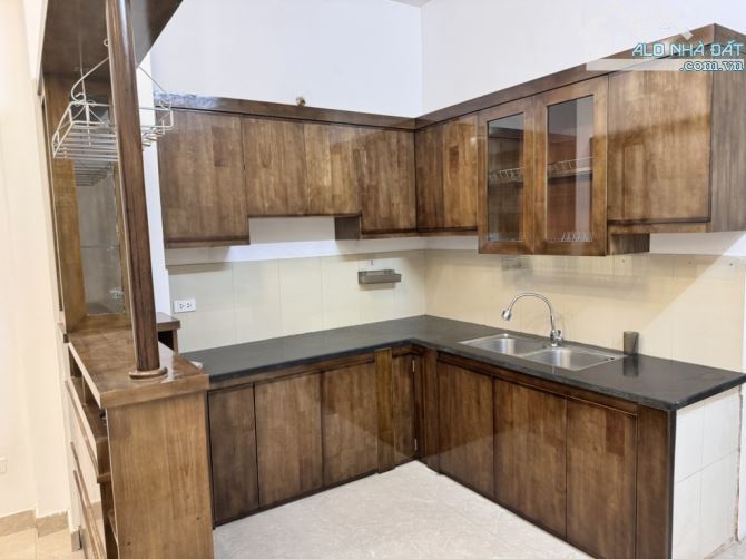 Bán nhà Phúc Lợi - Long Biên - ngõ nông - ô tô đỗ gần - DT 38m2 x 4 tầng  - giá 5. tỷ - 2