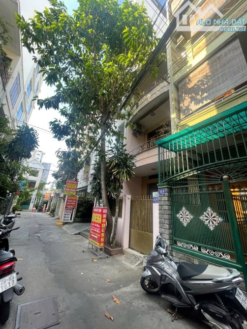 Bán nhà 3 tầng hẻm ô tô lý tự trọng cách biển 3,6m - 2
