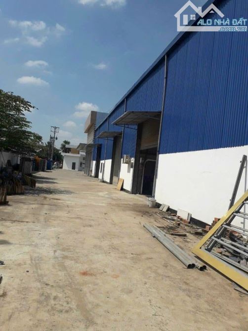 Cần bán kho mặt tiền QL1A gần KCN Tân Phú Thạnh Hậu Giang tdt 3700m2 có sẵn nhà xưởng - 2