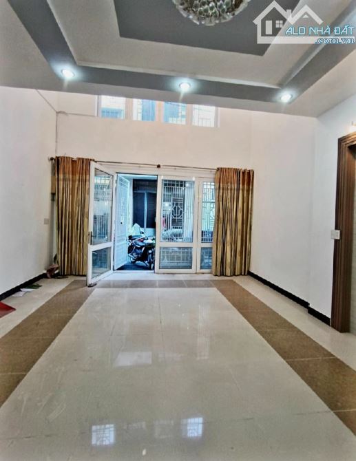 Bán nhà Phùng Tá Chu giáp Quận 6, hẻm xe hơi thông ( 7 X 10 ) sổ vuông đẹp giá chỉ 5,85t. - 2