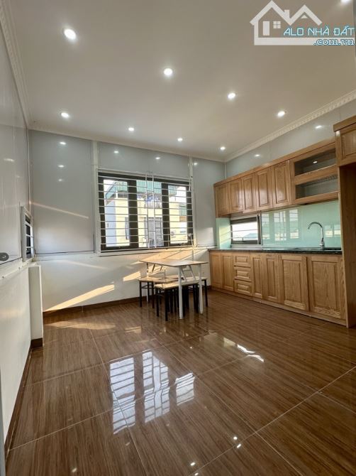 BÁN NHÀ VĂN TRÌ – 36M² x 6 TẦNG – MẶT TIỀN 4M – CÓ THANG MÁY - 2