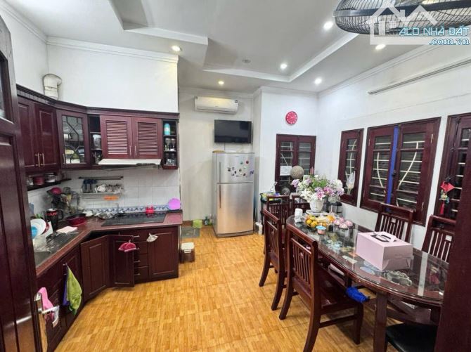 Bán nhà KĐT Đại Kim - Nguyễn Cảnh Dị - Hoàng Mai. Dt 80m, 5 tầng, mặt tiền 16m. Giá 46 tỷ - 2