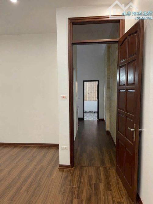 BÁN GẤP NHÀ 4 TẦNG TÔ HIỆU- HÀ ĐÔNG,Ô TÔ LÙI CỬA, SÁT PHỐ,  DT 42M, MT 3.9M-GIÁ 8.6 TỶ CTL - 2