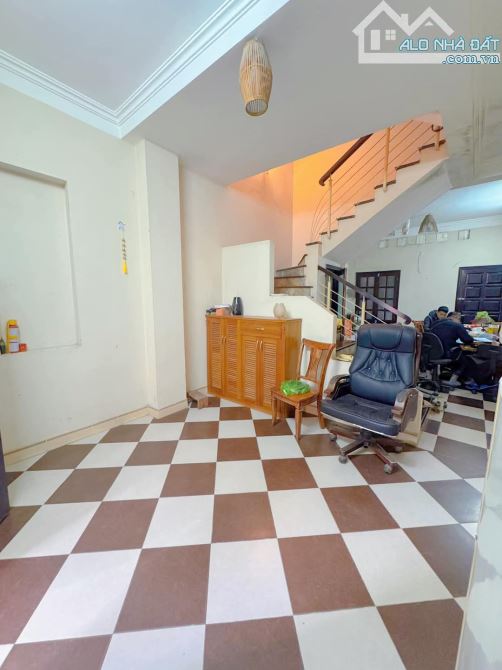 Giáp Đại Sứ Quán, Xuân La Xuân Đỉnh - Tây Hồ, 51M2×5 Tầng, 4M MT, Gần 11 Tỷ - 2