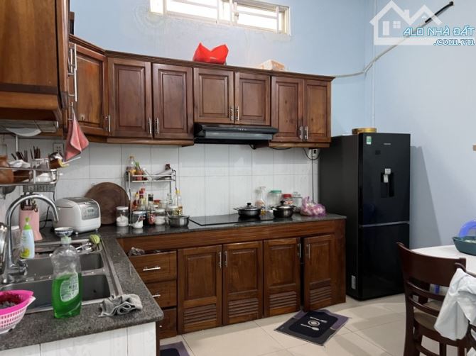Bán nhà 1 Trệt 1 Lầu Trung Tâm Đông Hòa,đường xe hơi phà phà,gần GO Dĩ An - 2
