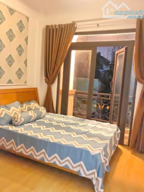 NHÀ PHỐ MỚI ĐẸP 6,2*11 HXH GIÁP PHÚ MỸ HƯNG QUẬN 7 TẶNG NỘI THẤT XỊN XÒ CHỈ 7,5 TỶ - 2