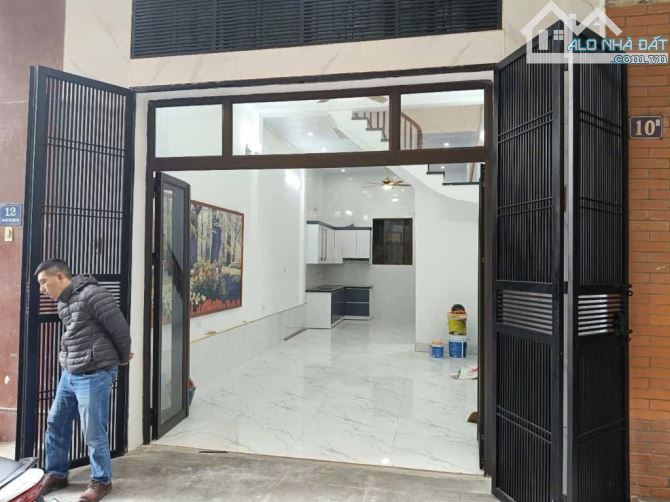 Nhà trung kính 58m2, 7 tầng, thang máy, 2 bước ra hồ, ô tô gần - 2