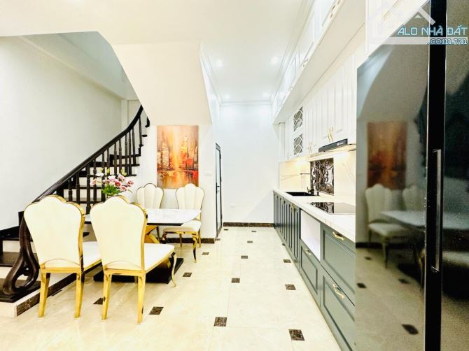 CỰC HIẾM HOÀNG HOA THÁM 9.5 Tỷ 45m 5T MT 6m ÔTÔ ĐỖ CỔNG MẶT TIỀN BỆ VỆ THIẾT KẾ ĐẲNG CẤP - 2