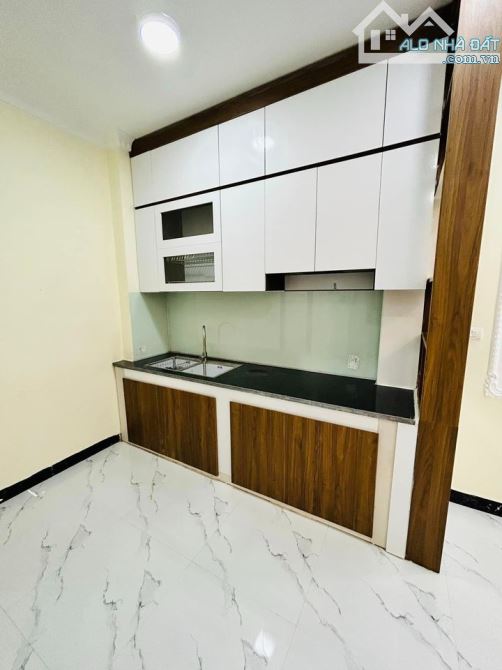 Bán nhà cạnh UB xã Kim Chung, Hoài Đức. Nhà 30m2 xây 5 tầng. Ngõ thoáng cạnh chợ trạm Y Tế - 2