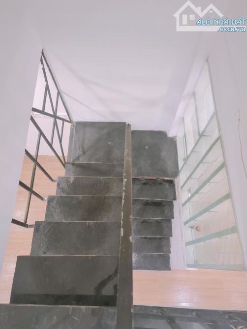 🏡Bán nhà 2 tầng, Trần Xuân Soạn Q7 - 42m² - Hẻm 3m - Nhỉnh 3 tỷ !! - 2