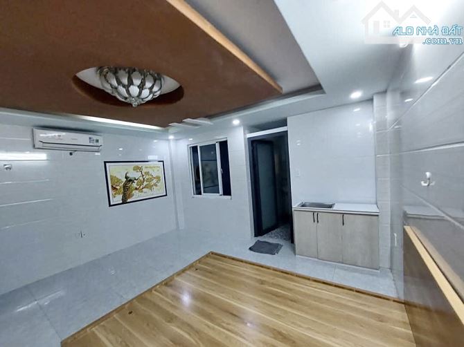 SIÊU PHẨM HIẾM CÓ🟪QUANG TRUNG P8🟪HẺM XE HƠI🟪80M (4.6x17) VUÔNG A4🟪5 TẦNG - 8 PHÒNG - 22