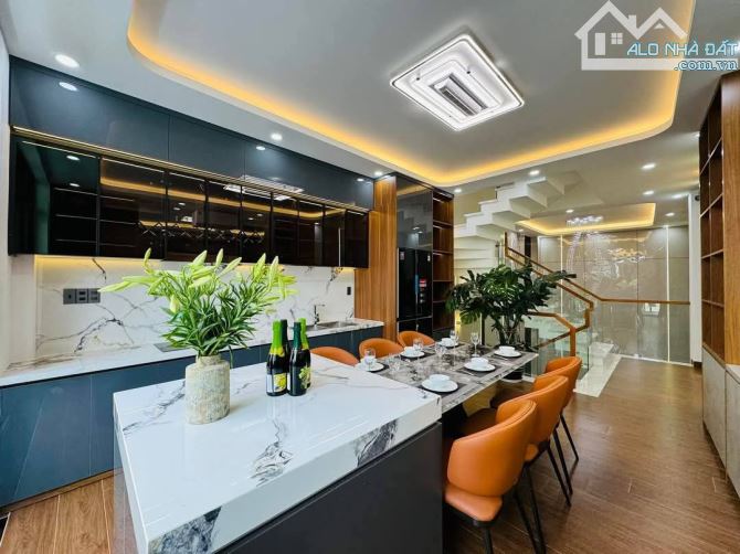 SIÊU PHẨM NHÀ PHỐ MẶT TIỀN TÔ HIẾN THÀNH – P.4, TP. VŨNG TÀU Giá chỉ: 12,5 tỷ - 23