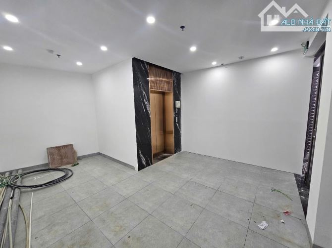 CHÍNH CHỦ BÁN NHÀ MẶT NGÕ PHỐ TRẦN CUNG DT 61, Mt 7, 6 Tầng Giá 13 t tỷ - 28