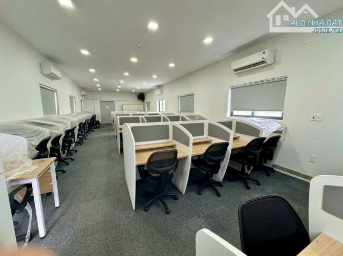 Nhỉnh 30 TỶ: BÁN TÒA NHÀ VĂN PHÒNG ĐÀ NẴNG - Gần đg ÔNG ÍCH KHIÊM: 135m² ngang 5,8m x 23m - 3