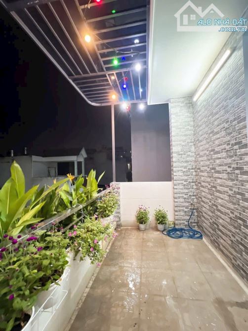 4❌11M, HẺM Ô TÔ 5M THÔNG, THỐNG NHẤT, NHÀ 3 TẦNG, THỐNG NHẤT, GV, NHỈNH 4 TỶ - 3
