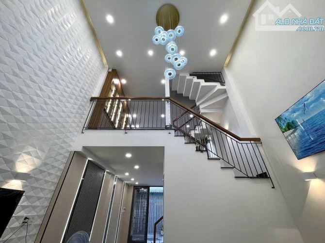 4.5❌10M, BÁN NHÀ 5 TẦNG, 3PN, HẺM Ô TÔ, PHẠM VĂN CHIÊU, P14 GV, NHỈNH 6 TỶ - 3