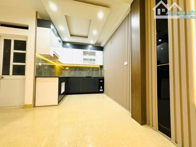 Bán nhà chợ Hàng, Lê Chân. 2,79 tỷ, 3,5 tầng,40m. - 3