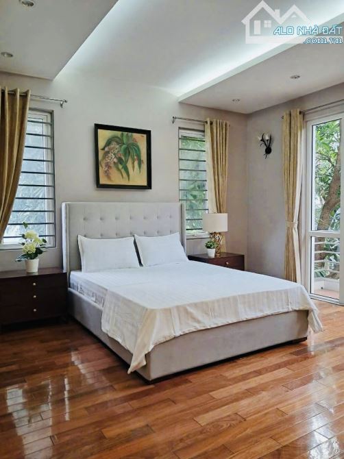 Nhà Biệt Thự Quan Chức Quận Tây Hồ, 210m2 Sân Vườn, Mặt Tiền 15m, An Ninh Tốt, 125 Tỷ - 3
